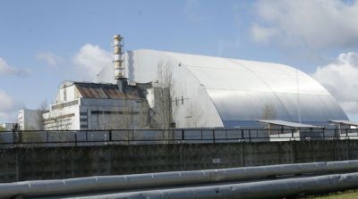 ONLINE: Sekundy pred katastrofou? Nad černobyľským reaktorom krúžia ruské drony, pod nimi zúri ohnivé peklo