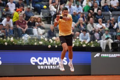 Comeback po zranení sa skončil fiaskom. Djokoviča v Ríma vyradil kvalifikant
