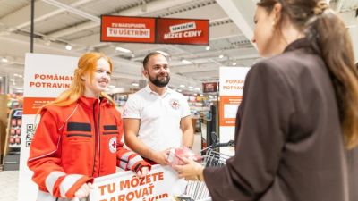 Balík ryže, olej, cestoviny: Pre teba je to bežný nákup, pre iných teplá večera