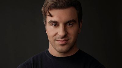 Šéf Airbnb varuje: „Títo ľudia neprežijú.“ AI práve likviduje jednu z vysnívaných pracovných pozícií