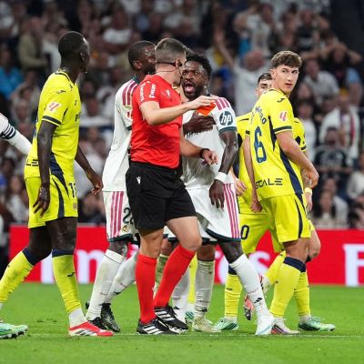 Brazílčan nepomôže Realu ani v prestížnom El Clásicu. Za ťahanie súpera za vlasy dostal dištanc