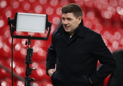 Bývalý kapitán Liverpoolu žiada historický precedens pre City: Odobrať tituly