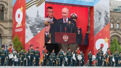 V Moskve sa konajú oslavy Dňa víťazstva. S prejavom vystúpil Vladimir Putin, hovoril o Ukrajine aj o prekrúcaní histórie