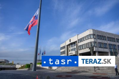 Prezident odsúhlasil nový pamätný deň, bude ním Deň štátnej vlajky SR