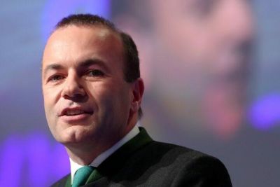 Šéf európskych ľudovcov varuje pred stroskotaním rokovaní o rozpočte EÚ. Vyzýva na dohodu