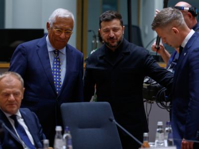 Magyar sa prvýkrát oficiálne stretne so Zelenským. Ukrajina schválila zákon, ktorý môže otvoriť cestu do EÚ