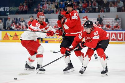 Dánsko držalo kanadské hviezdy na uzde len dve tretiny. Crosby asistoval na štyri góly
