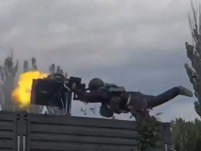 VIDEO: Vojak lietal ako na kolotoči, jeho druhovia sa uhýbali guľkám. Rusi otestovali niečo šialené