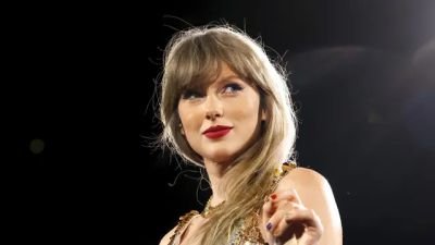 Taylor Swift povedala áno: Hostí bolo tisíc, fotky žiadne