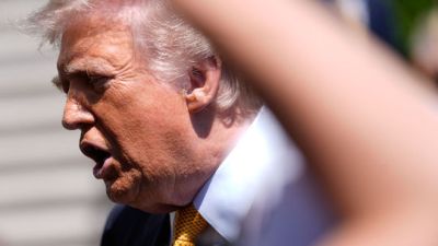 Vzbura republikánov: Senát chce Trumpovi zviazať ruky pri vojne s Iránom