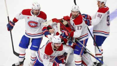 Montreal so Slafkovským postúpil do finále Východnej konferencie, siedmy zápas s Buffalom rozhodlo predĺženie