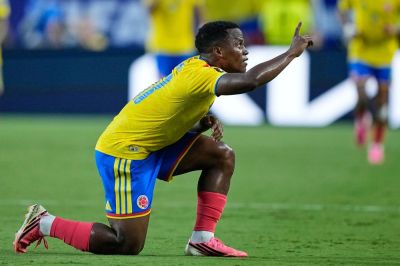 Gólový hrdina má prezývku Kolumbijský Pelé. Meria len 168 cm, no v očiach fanúšikov bol najväčší