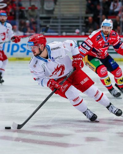 VIDEO: Hudáček dostal dištanc v českej extralige. Protihráča sekol hokejkou