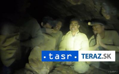 Záchranári v Laose vyslobodili muža uviaznutého v jaskyni