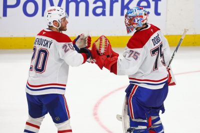 Slafkovský tentokrát nebodoval. Montreal podal suverénny výkon, hrdinom opäť brankár