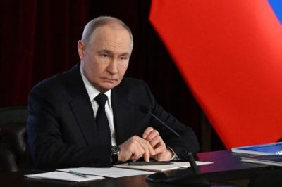 Putin by mohol nakoniec inváziu na Ukrajinu ľutovať. Povedal to Trumpovi čínsky prezident, píše FT