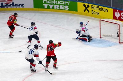 VIDEO: Pozrite si zostrih zápasu Maďarsko - Veľká Británia na MS v hokeji 2026