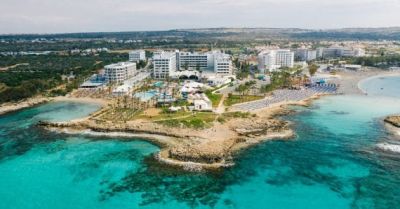 Milovaný európsky ostrov zíva prázdnotou: Pláže sú bez ľudí, počet turistov klesol o 30 %