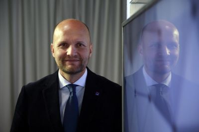 Poslanci schválili rozpočet tesnou väčšinou. Demokrati hovoria o bankrote, Maďarská aliancia o rezignácii