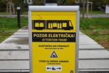 Na Segnerovej ulici v Bratislave zrazila električka dieťa, polícia vyzýva na opatrnosť chodcov