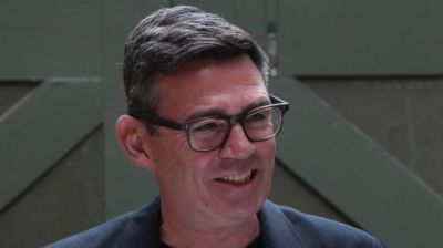 Novým premiérom Veľkej Británie bude Andy Burnham, získal dostatočnú podporu labouristov