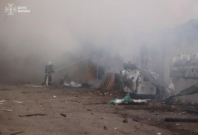Na Ukrajinu opäť útočili stovky ruských dronov, mestá zasiahli aj dve rakety. Úrady hlásia viacero obetí