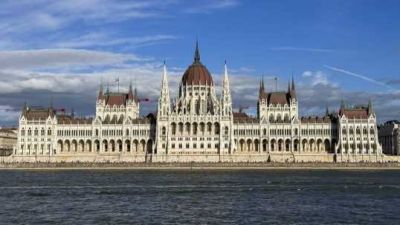 Brusel ukončil konanie proti Maďarsku, pre Budapešť sa tak uvoľnili viac ako štyri miliardy eur z eurofondov