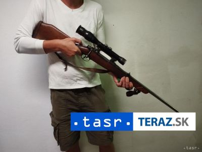 Rakúsko vyšetruje podozrenia zo strieľania na civilistov v Bosne