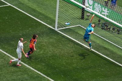 Španielsky brankár pokoril 36-ročný rekord. Skalopevná obrana neinkasovala gól už stovky minút