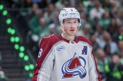 Megazmluva je na svete. Makar sa stane najlepšie plateným hráčom v histórii NHL